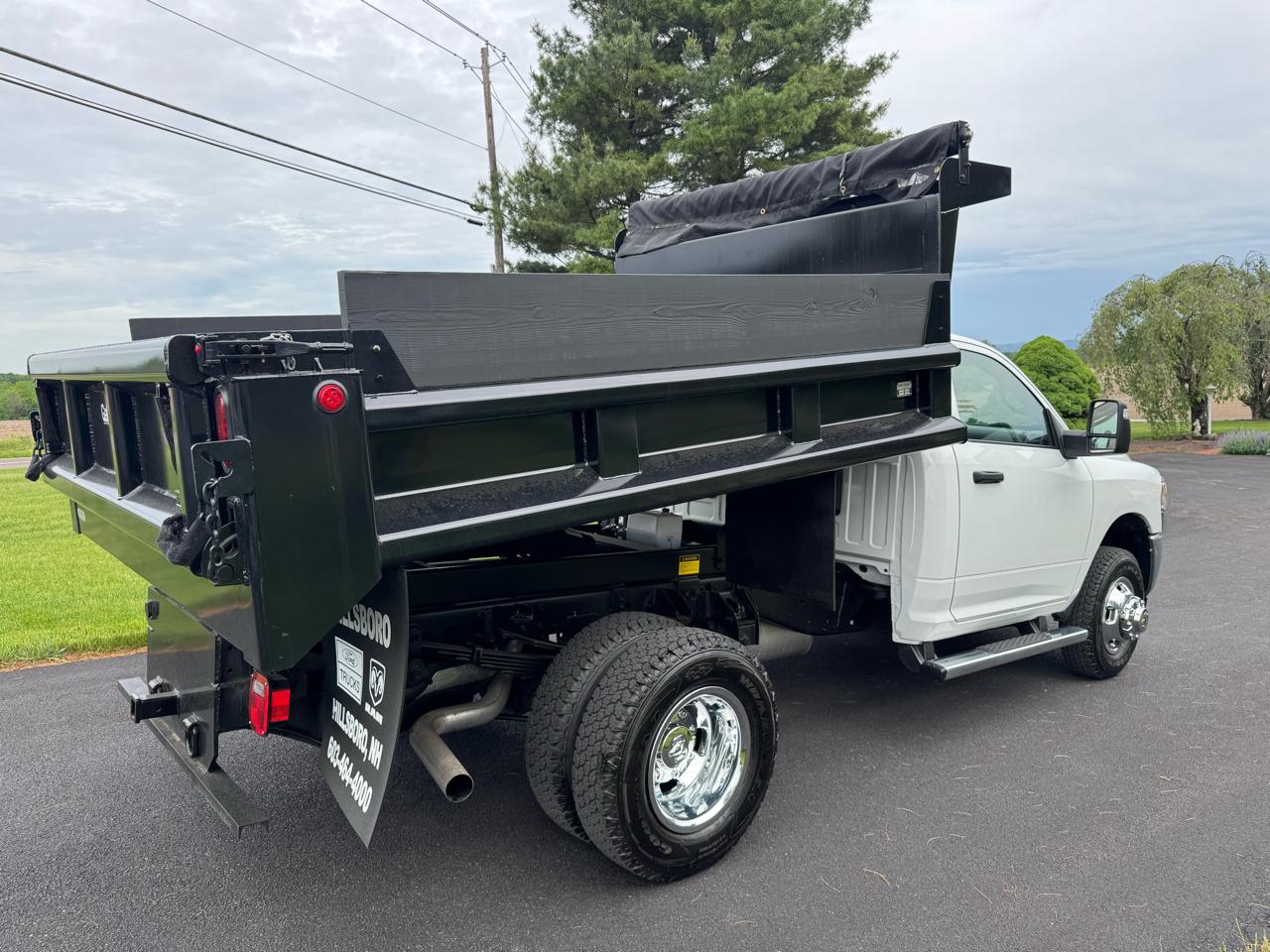 RAM 3500 Chassis Cab Tradesman 4WD Reg Cab 60" CA 143.5" WB 2024