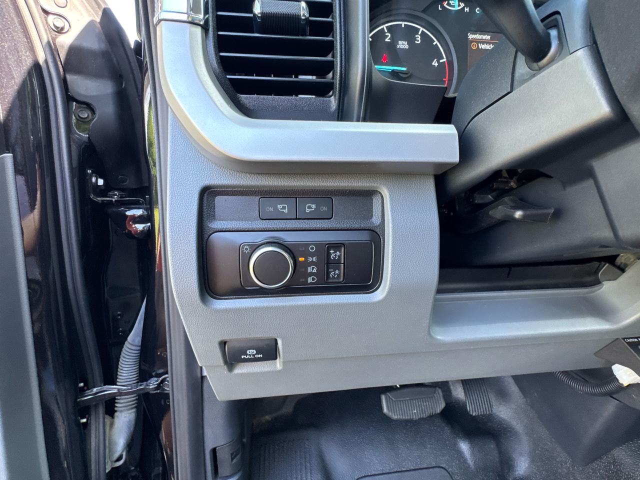 Ford Super Duty F-550 DRW XLT 4WD Reg Cab 145" WB 60" CA 2023