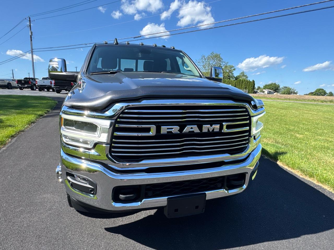 RAM 3500 Laramie 4x4 Crew Cab 8' Box 2023