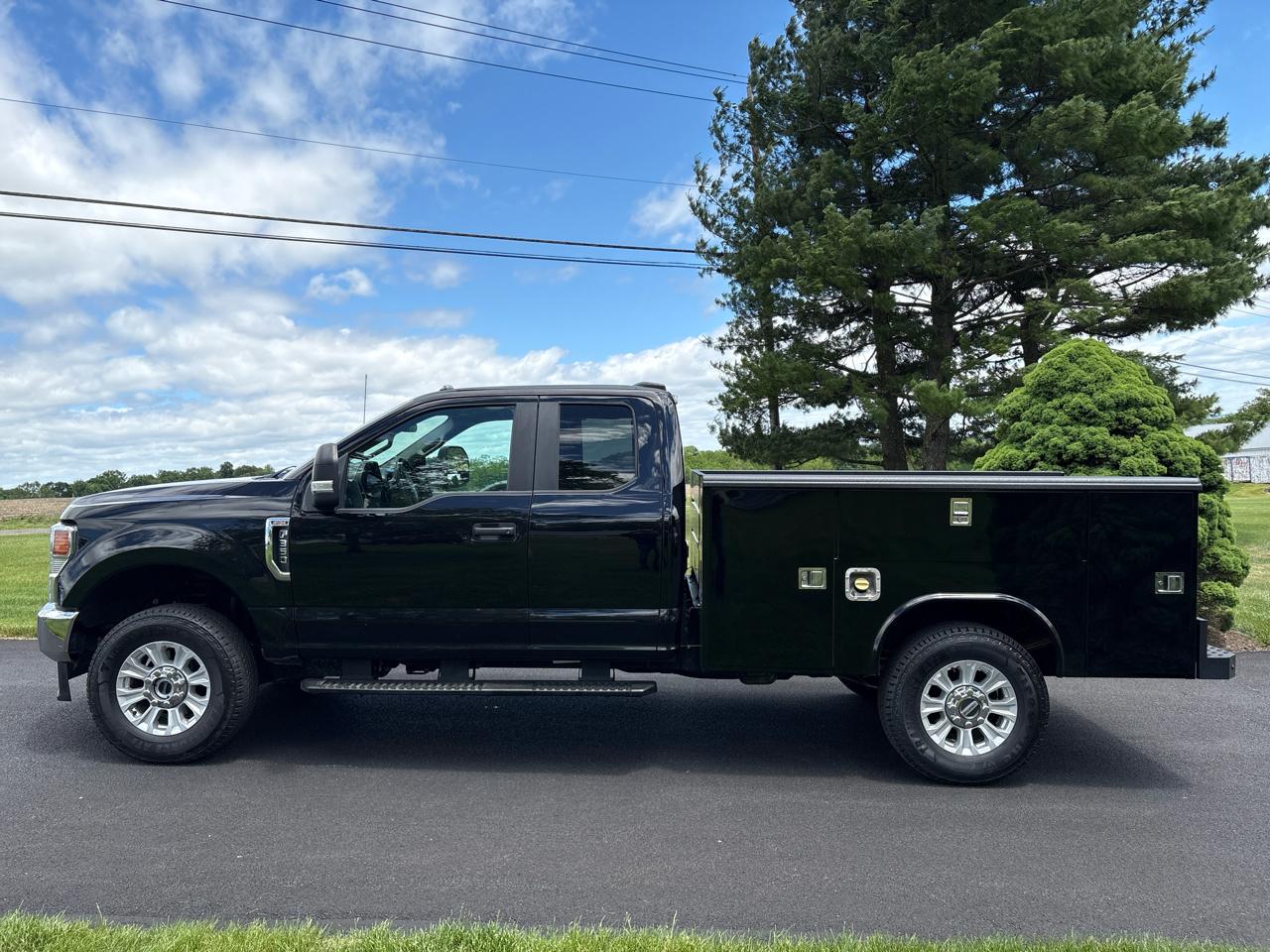 Ford Super Duty F-350 SRW  2022