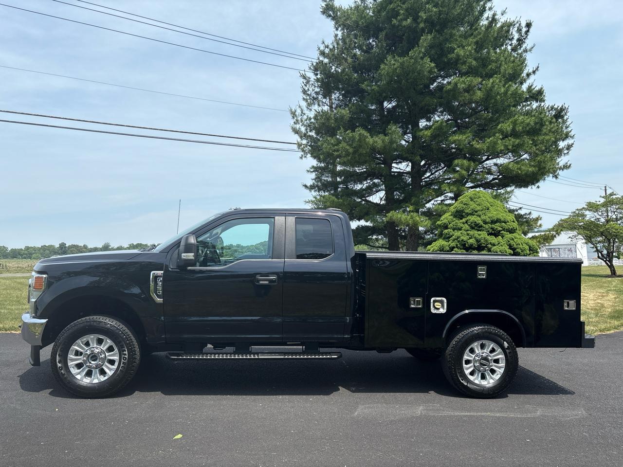 Ford Super Duty F-350 SRW  2022