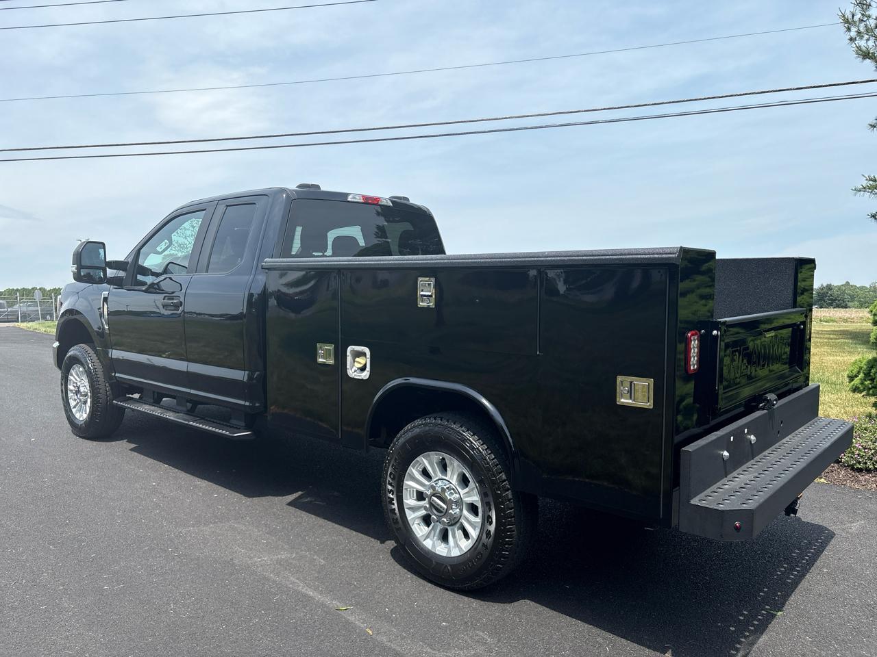 Ford Super Duty F-350 SRW  2022