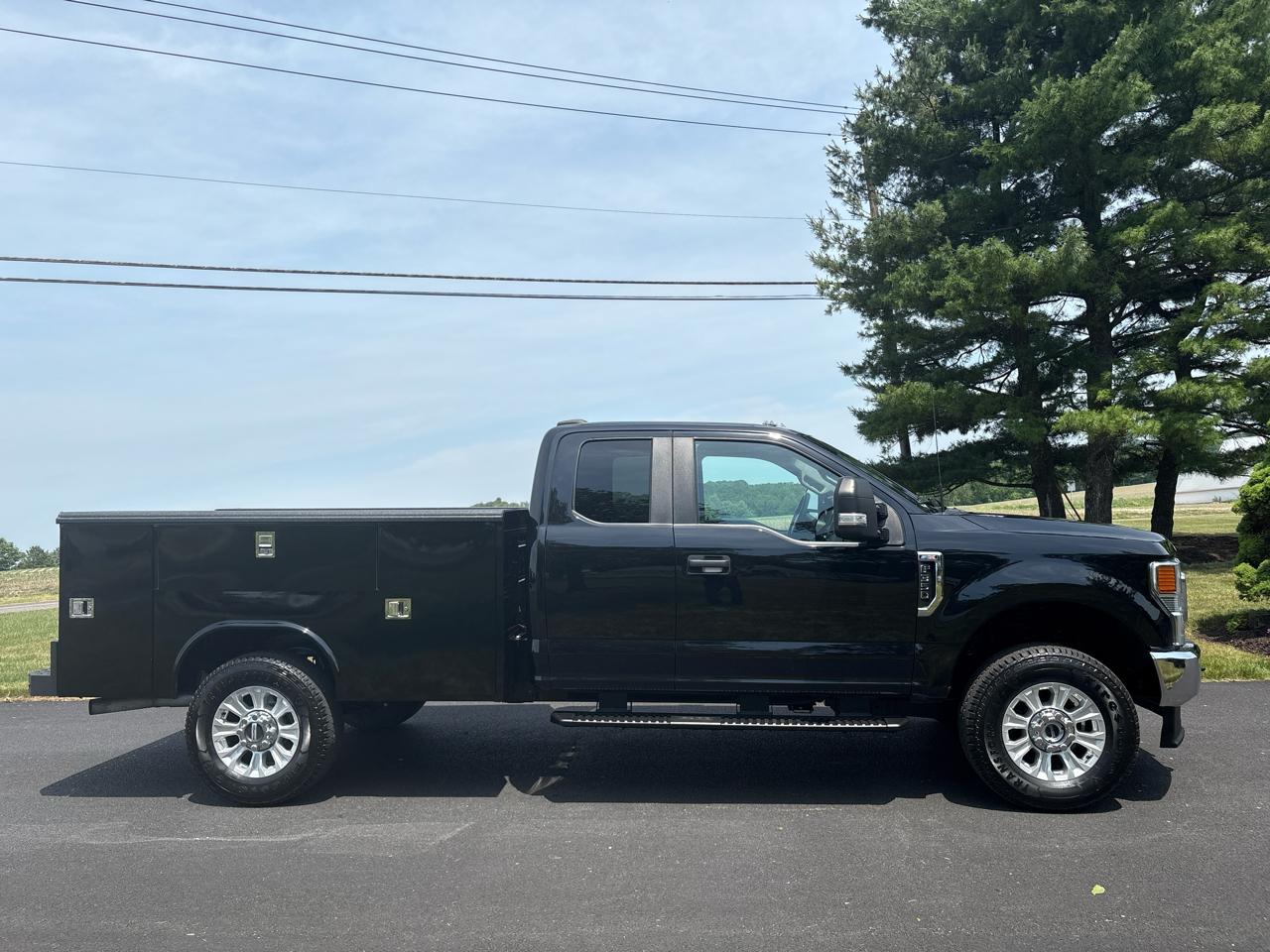 Ford Super Duty F-350 SRW  2022