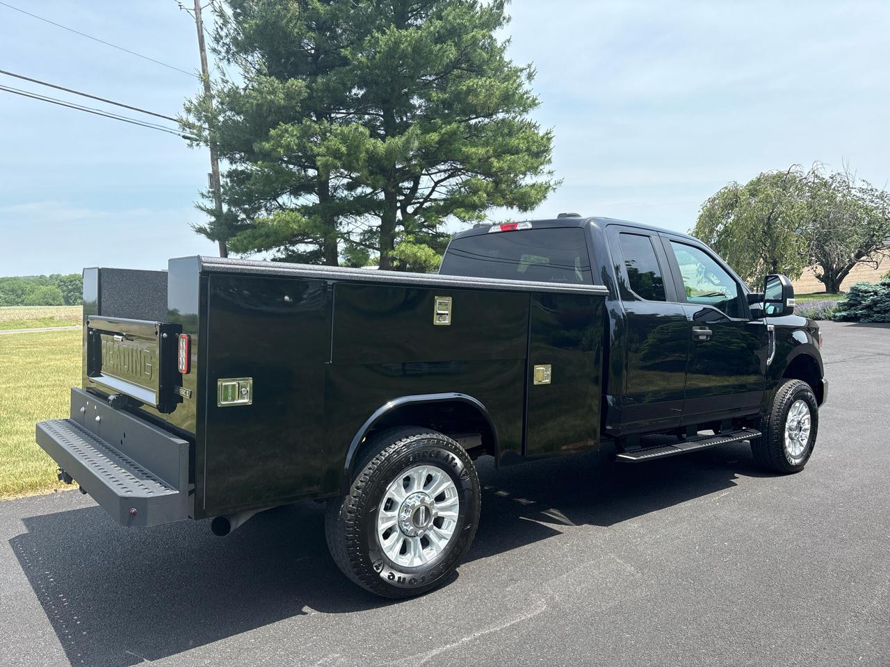 Ford Super Duty F-350 SRW  2022