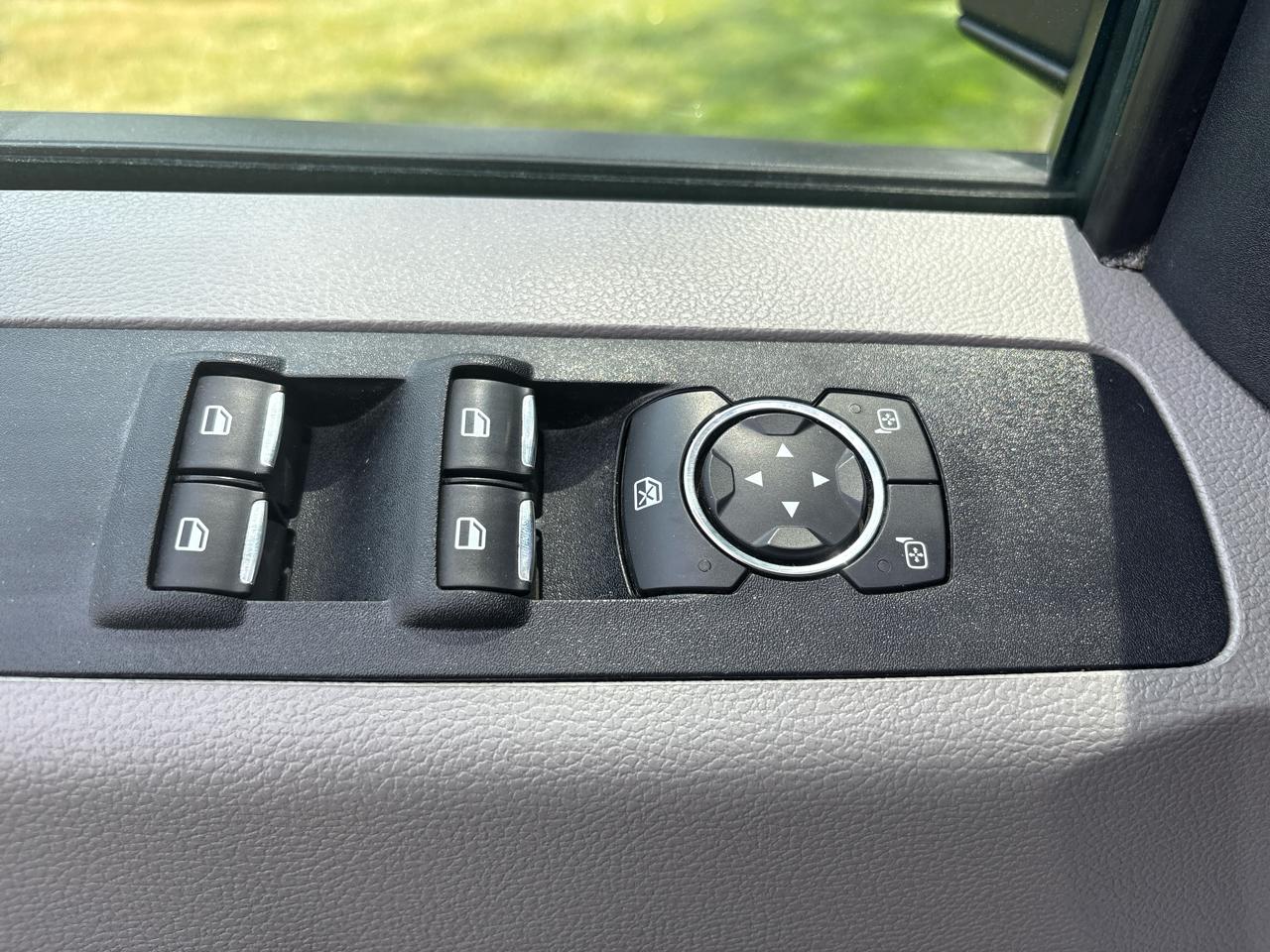 Ford Super Duty F-350 SRW  2022