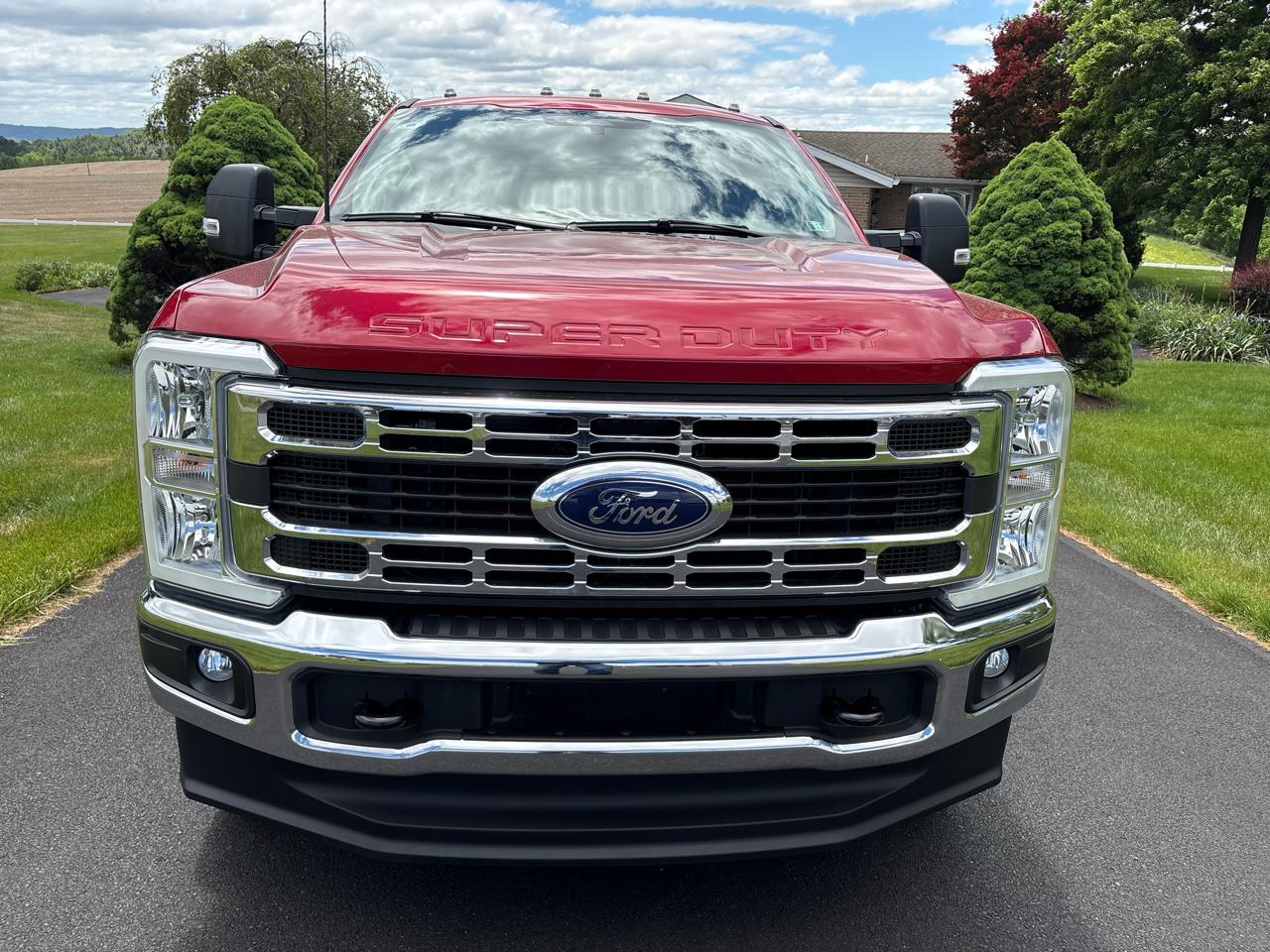 Ford Super Duty F-250 SRW XLT 4WD SuperCab 8' Box 2024