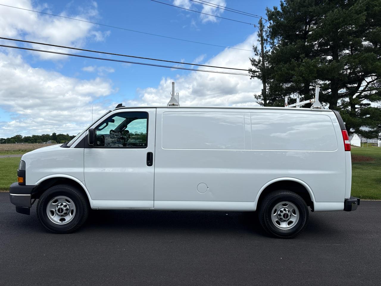 GMC Savana Cargo Van  2019