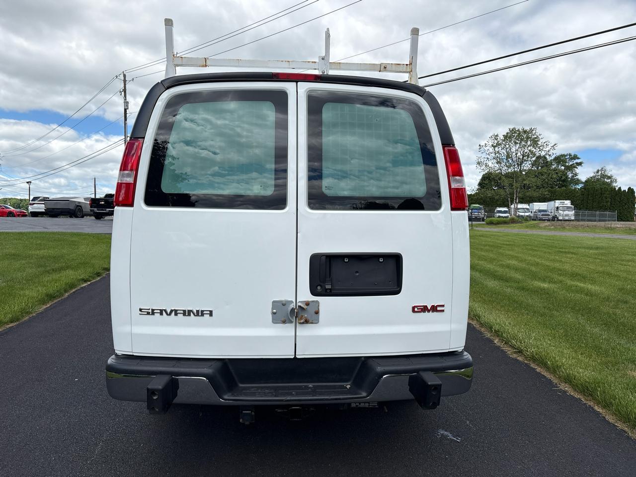 GMC Savana Cargo Van  2019