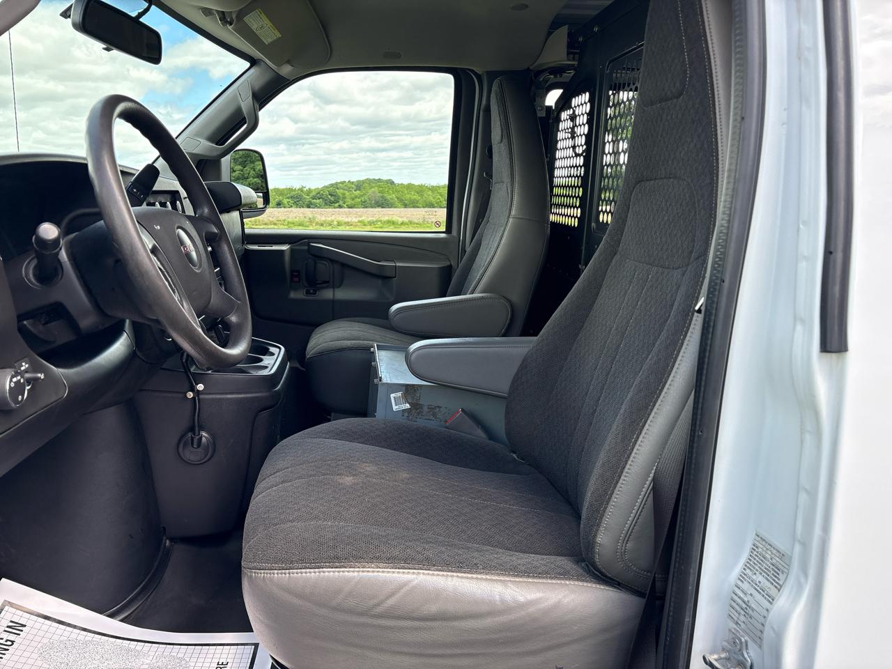 GMC Savana Cargo Van  2019