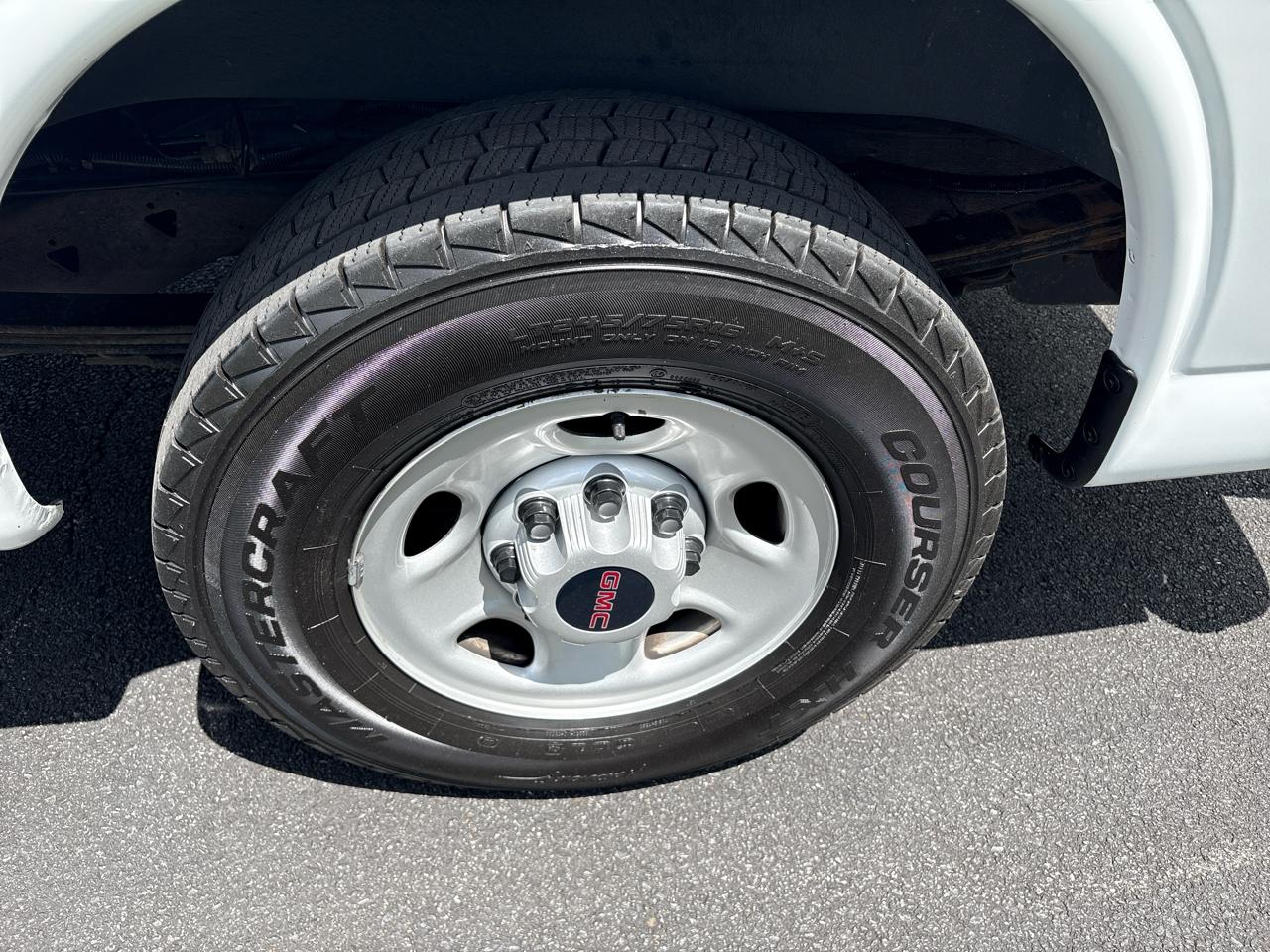GMC Savana Cargo Van  2019