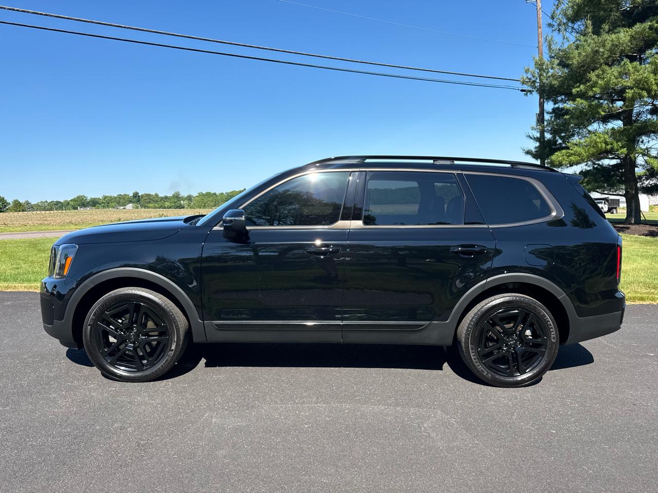 Kia Telluride EX X-Line AWD 2025