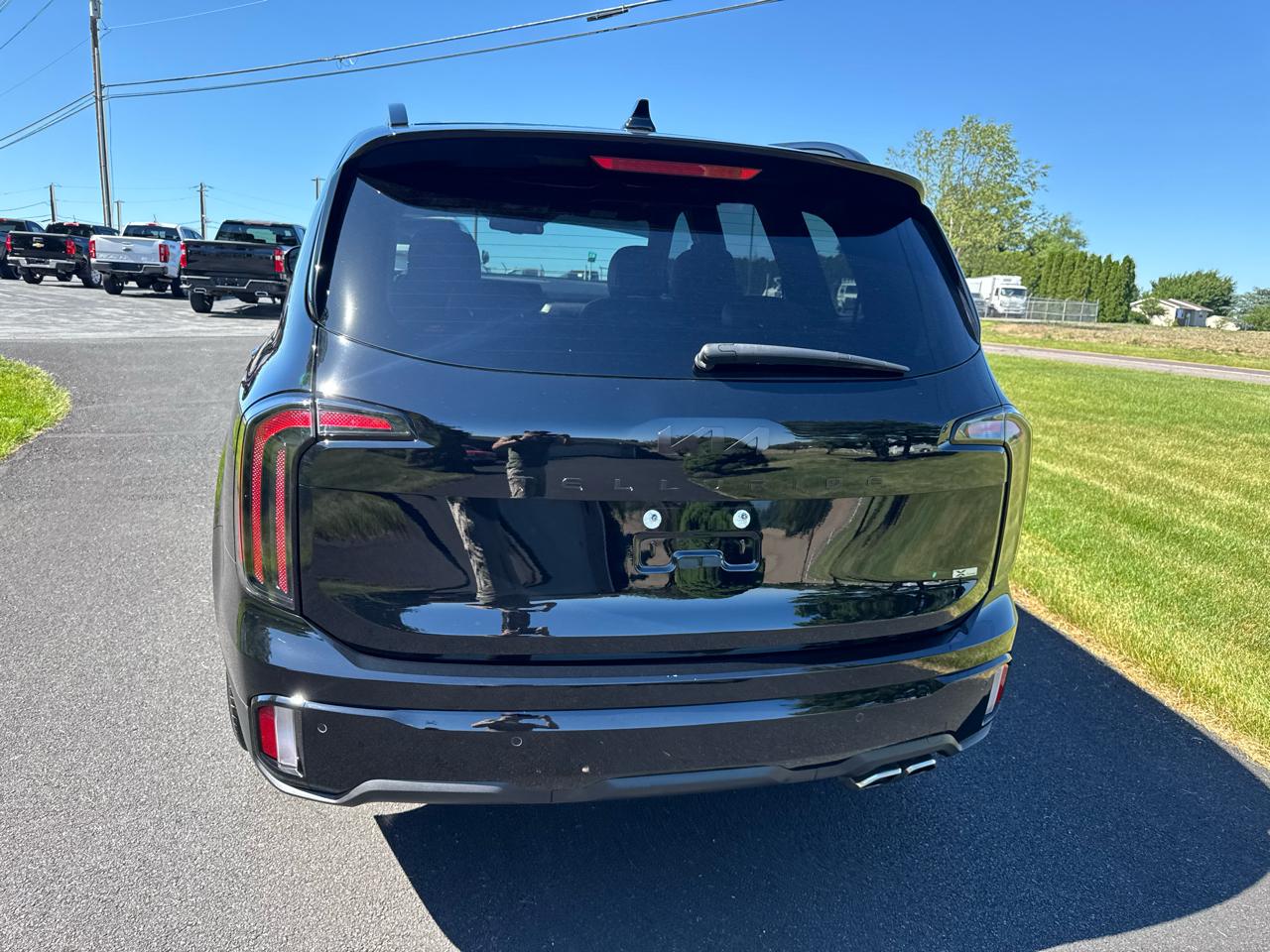 Kia Telluride EX X-Line AWD 2025