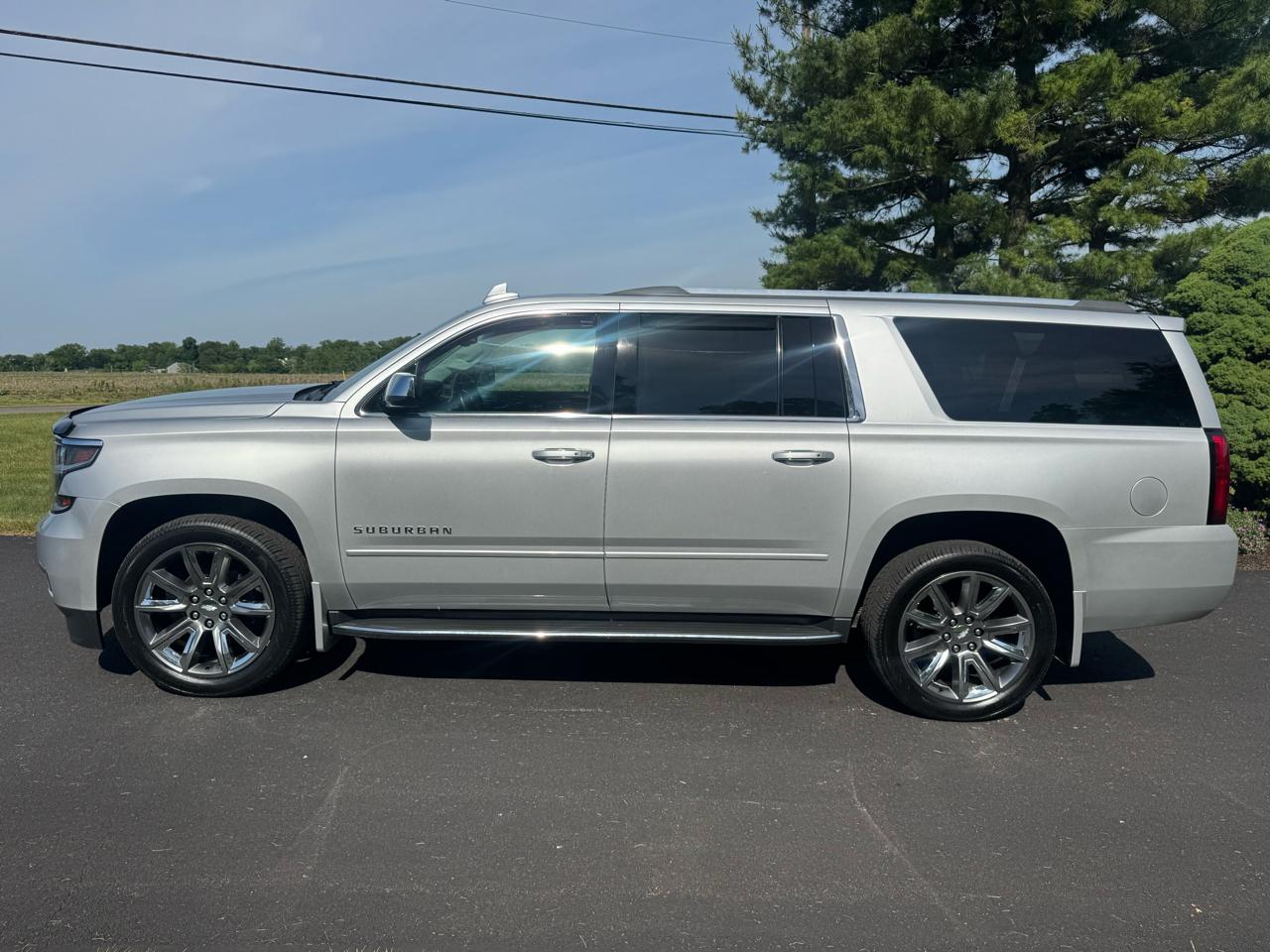 Chevrolet Suburban 4WD 4dr 1500 Premier 2017
