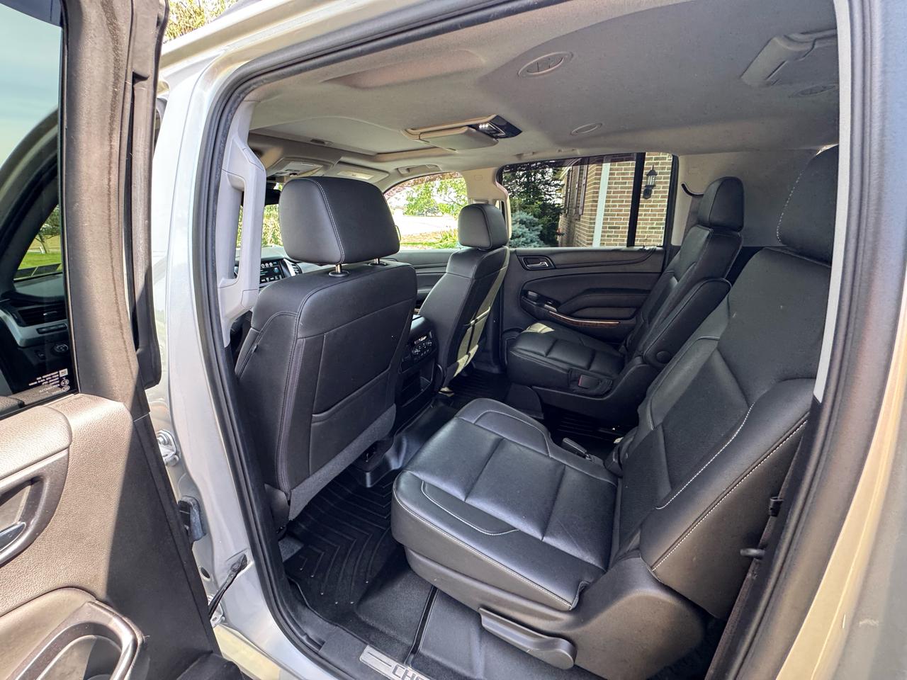 Chevrolet Suburban 4WD 4dr 1500 Premier 2017