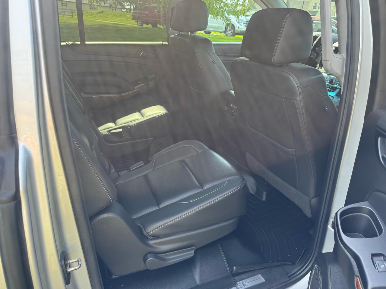 Chevrolet Suburban 4WD 4dr 1500 Premier 2017