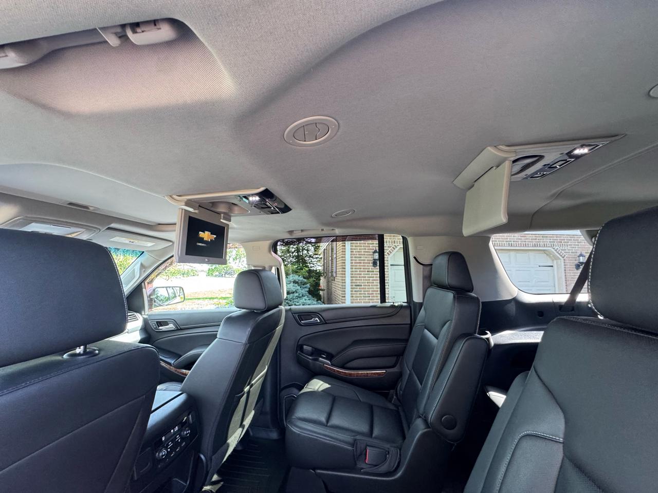 Chevrolet Suburban 4WD 4dr 1500 Premier 2017
