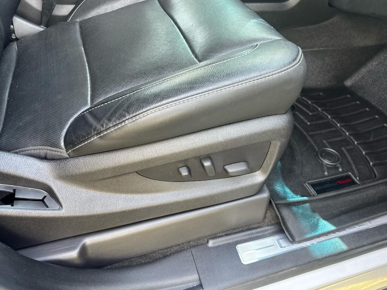 Chevrolet Suburban 4WD 4dr 1500 Premier 2017
