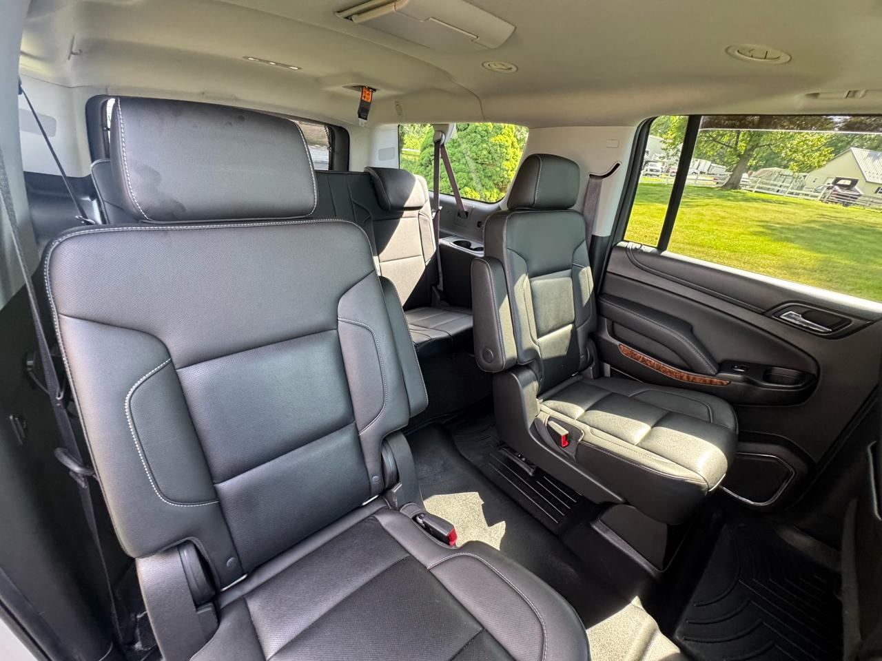 Chevrolet Suburban 4WD 4dr 1500 Premier 2017