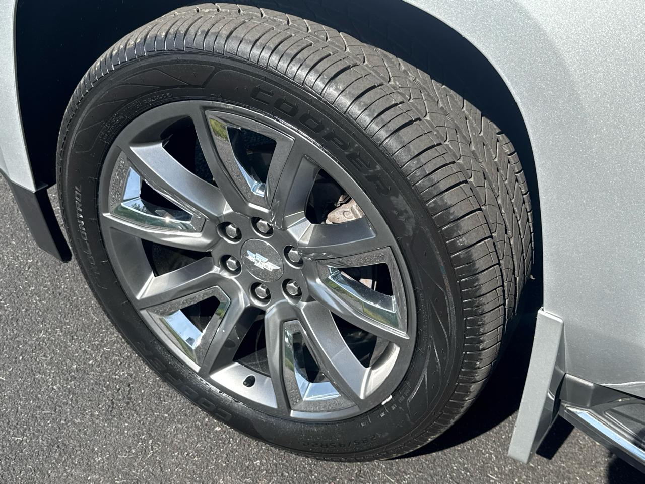 Chevrolet Suburban 4WD 4dr 1500 Premier 2017