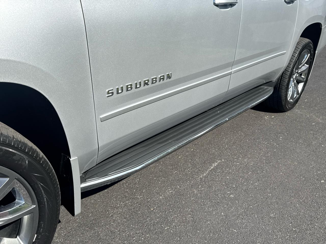 Chevrolet Suburban 4WD 4dr 1500 Premier 2017
