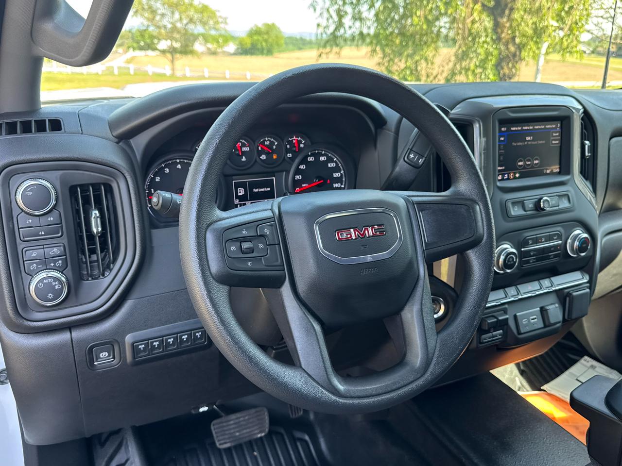 GMC Sierra 3500HD CC 4WD Crew Cab 177" WB, 60" CA Pro 2025