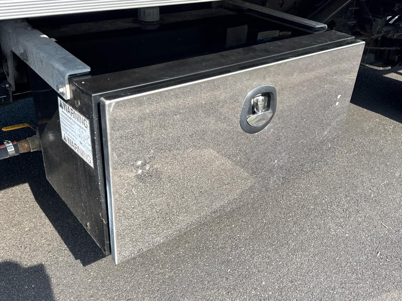 Ford Super Duty F-550 DRW XL 4WD Reg Cab 205" WB 120" CA 2017
