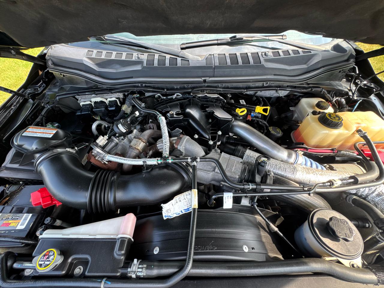 Ford Super Duty F-550 DRW XL 4WD Reg Cab 205" WB 120" CA 2017