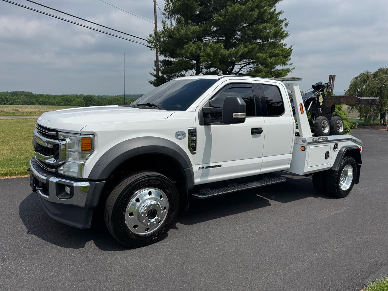 Ford Super Duty F-550 DRW XLT 4WD SuperCab 168" WB 60" CA 2021