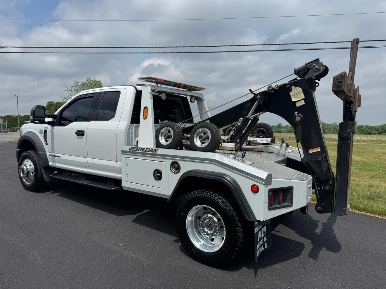 Ford Super Duty F-550 DRW XLT 4WD SuperCab 168" WB 60" CA 2021