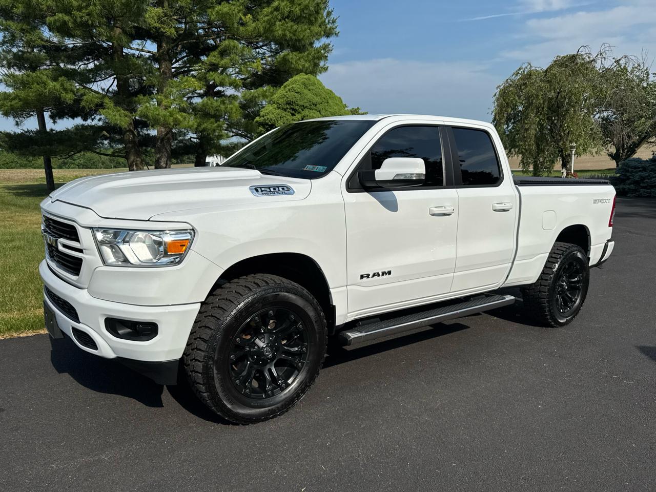RAM 1500 Big Horn 4x4 Quad Cab 6'4" Box 2020