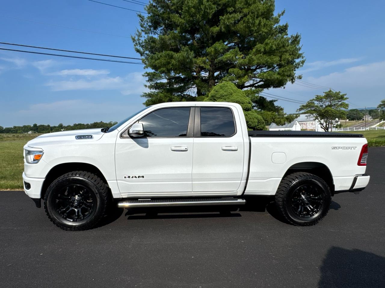 RAM 1500 Big Horn 4x4 Quad Cab 6'4" Box 2020