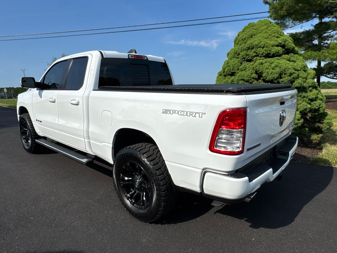 RAM 1500 Big Horn 4x4 Quad Cab 6'4" Box 2020