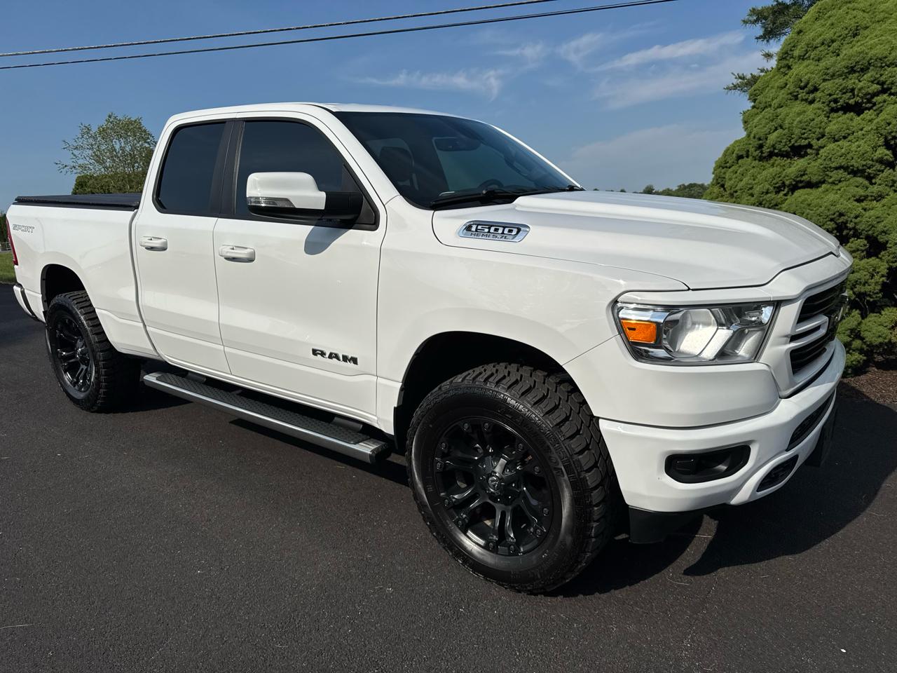 RAM 1500 Big Horn 4x4 Quad Cab 6'4" Box 2020