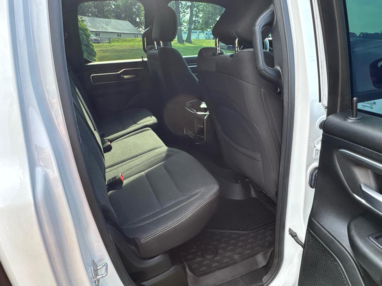 RAM 1500 Big Horn 4x4 Quad Cab 6'4" Box 2020