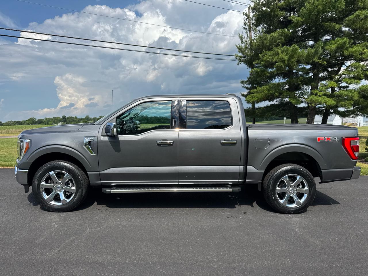Ford F-150 Lariat 4WD SuperCrew 5.5' Box 2023
