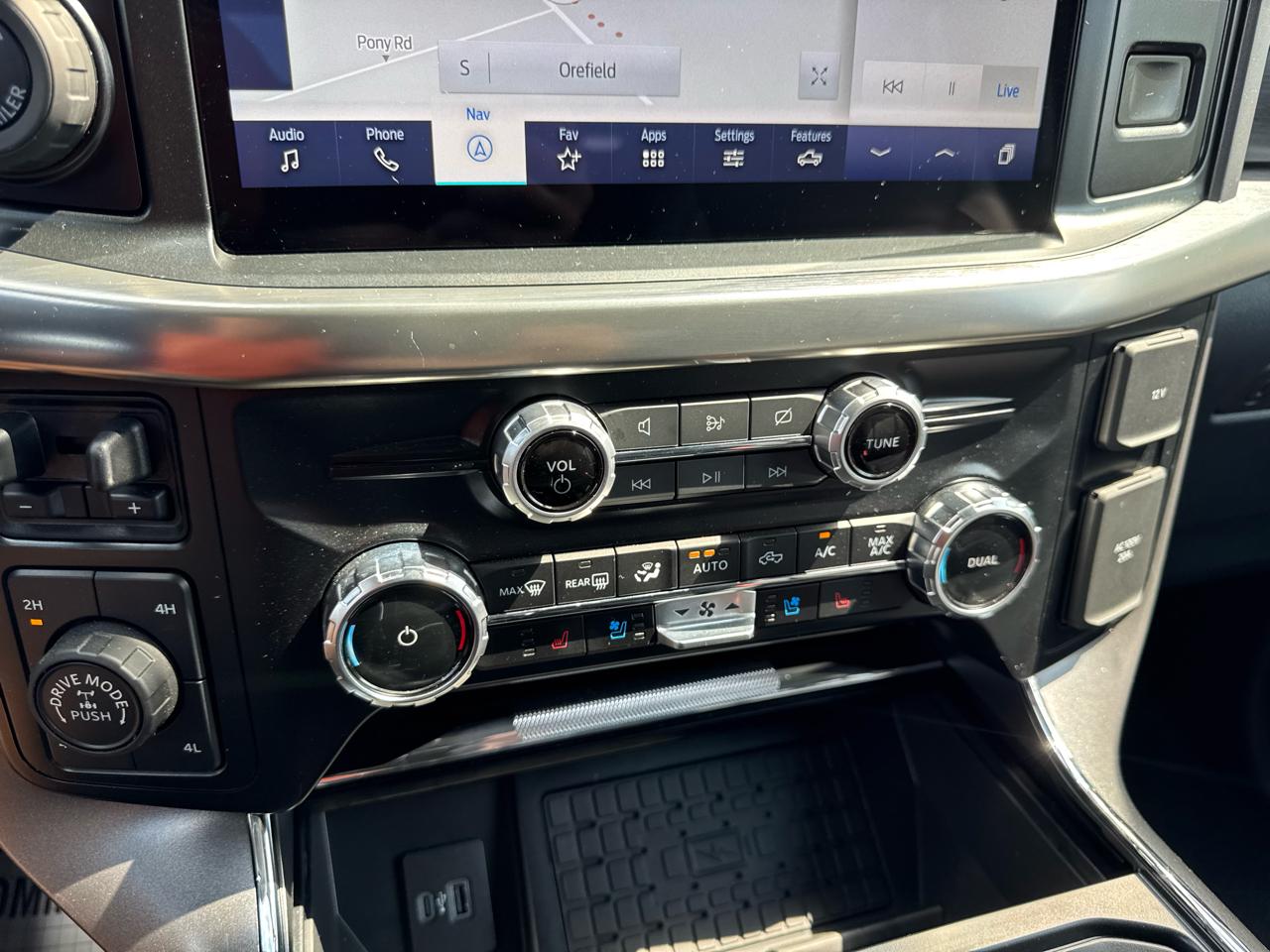 Ford F-150 Lariat 4WD SuperCrew 5.5' Box 2023