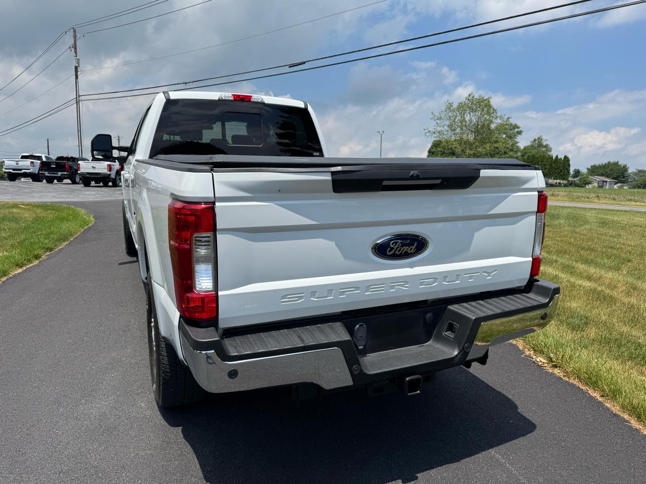 Ford Super Duty F-250 SRW Lariat 4WD Crew Cab 8' Box 2018