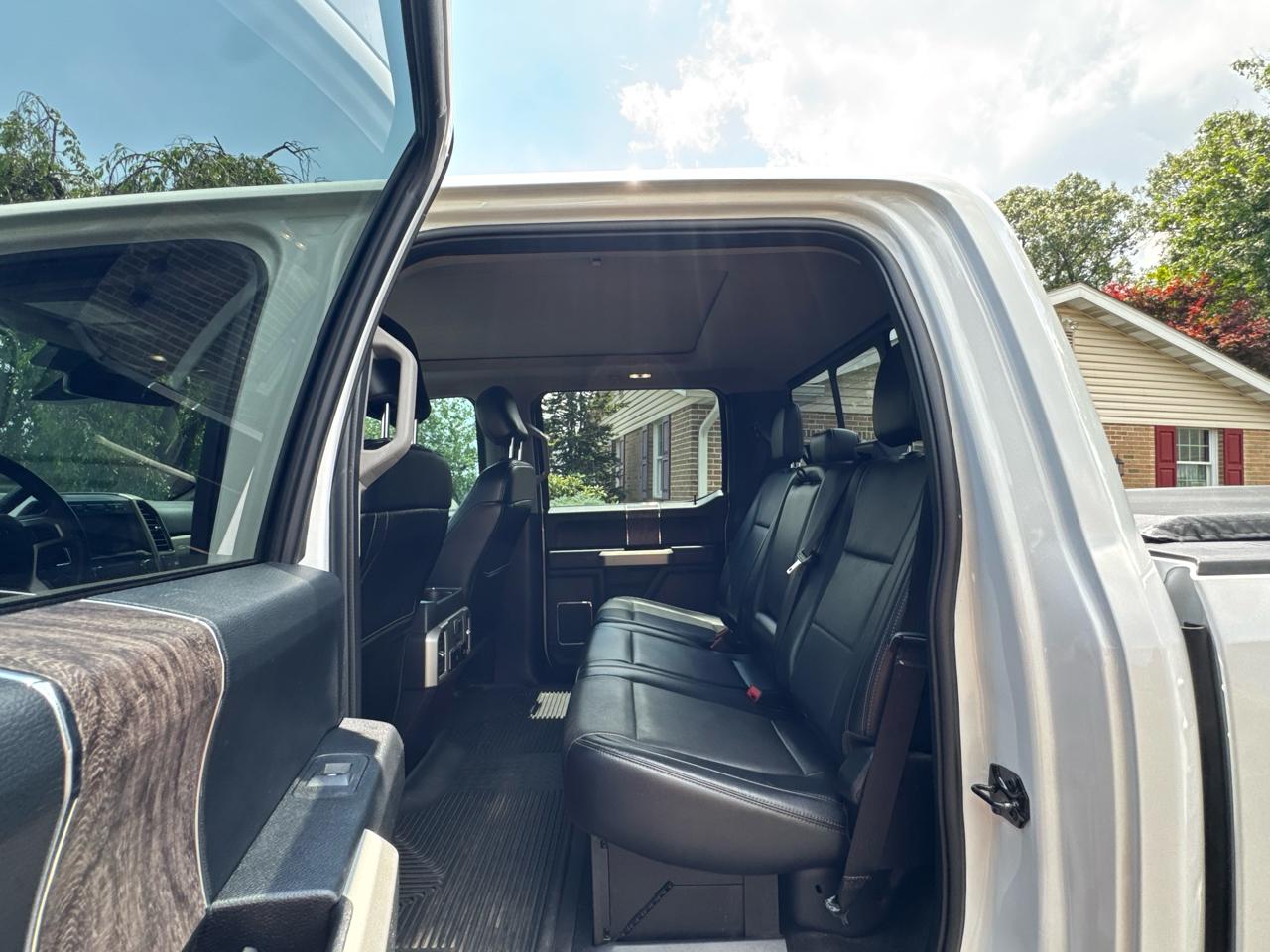 Ford Super Duty F-250 SRW Lariat 4WD Crew Cab 8' Box 2018