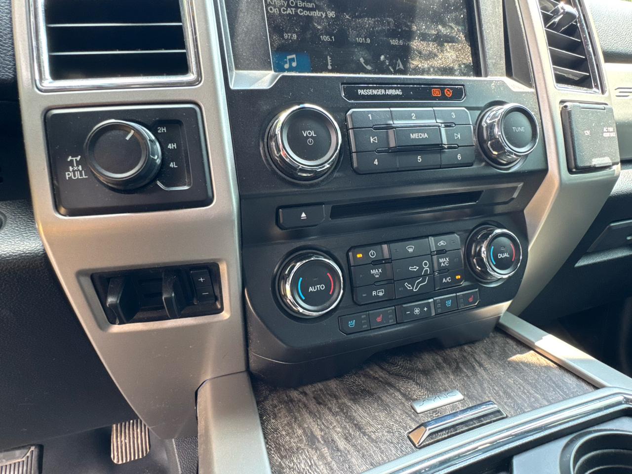 Ford Super Duty F-250 SRW Lariat 4WD Crew Cab 8' Box 2018