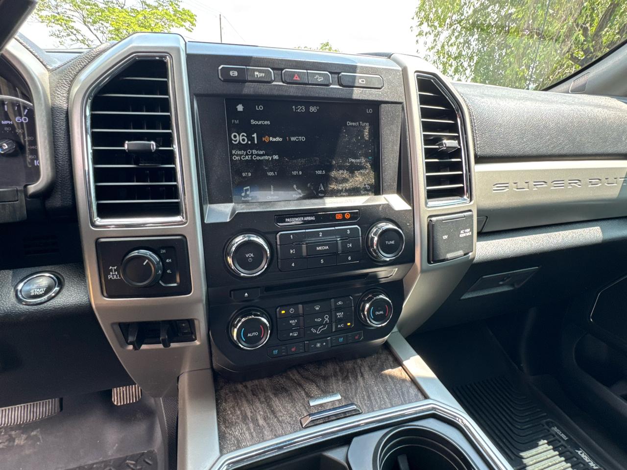 Ford Super Duty F-250 SRW Lariat 4WD Crew Cab 8' Box 2018