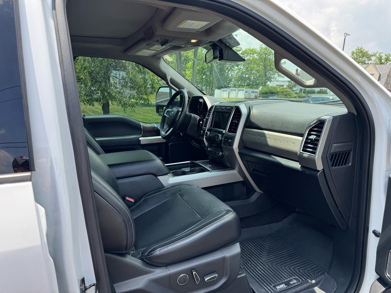 Ford Super Duty F-250 SRW Lariat 4WD Crew Cab 8' Box 2018