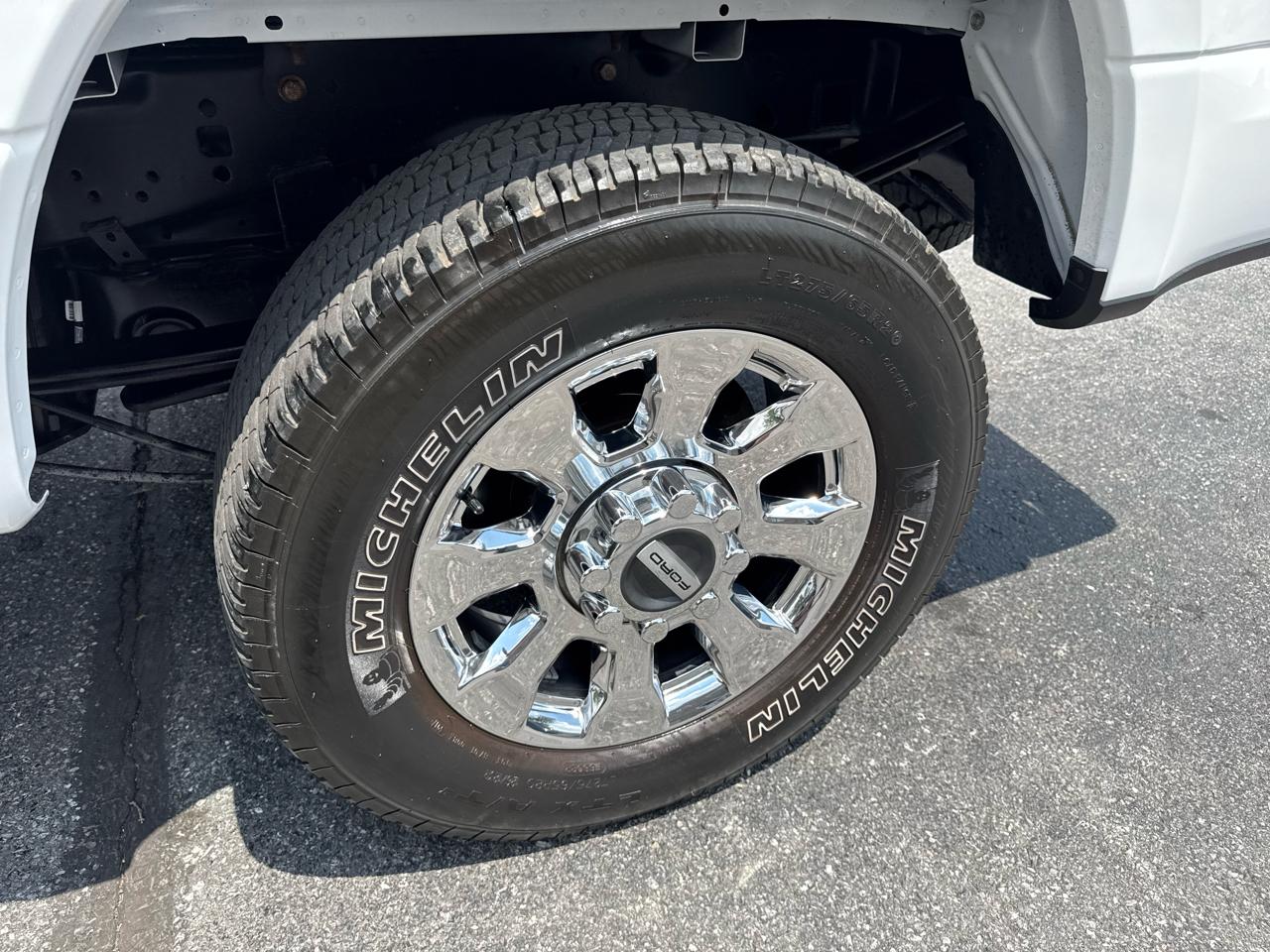 Ford Super Duty F-250 SRW Lariat 4WD Crew Cab 8' Box 2018