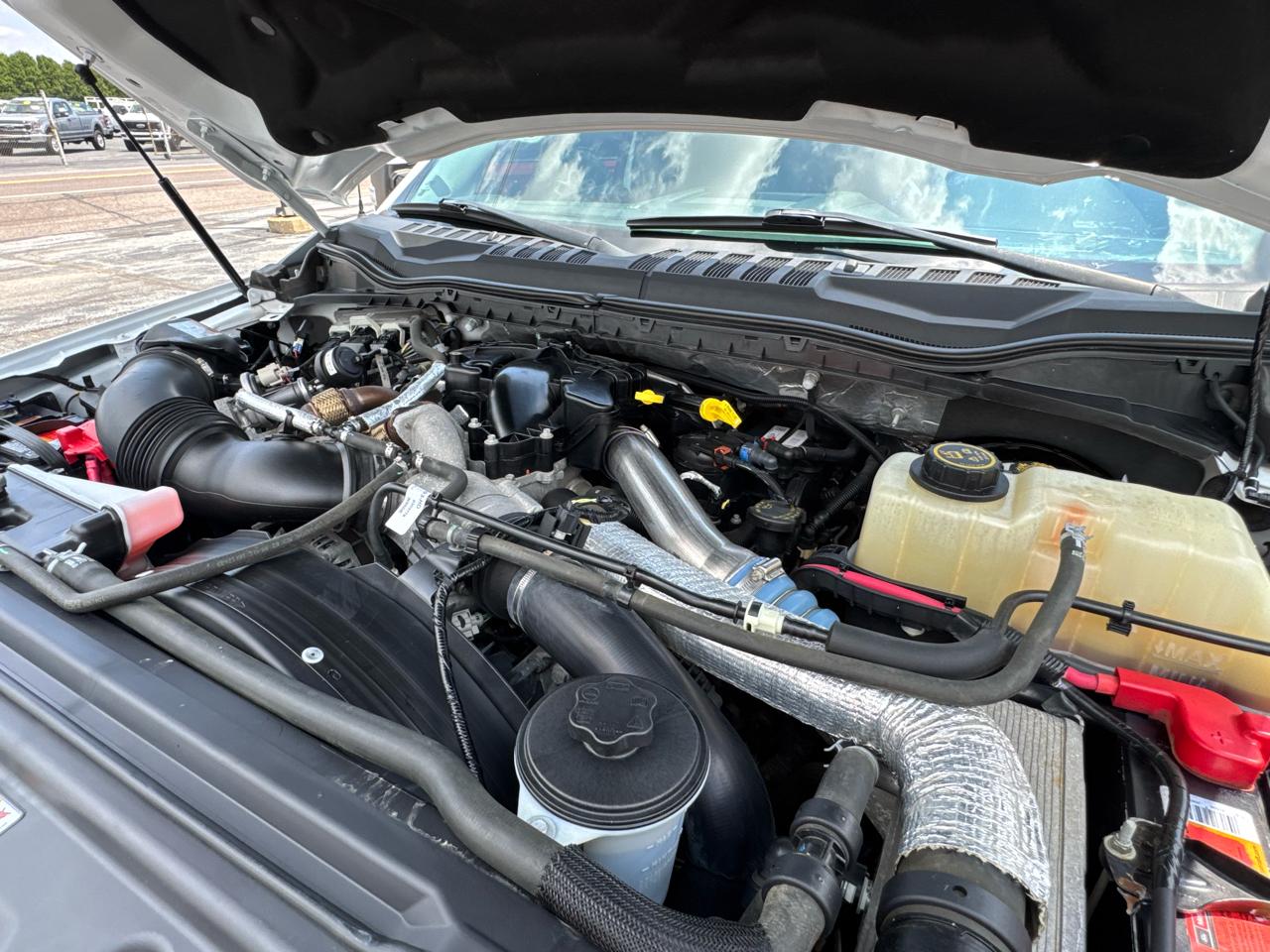 Ford Super Duty F-250 SRW Lariat 4WD Crew Cab 8' Box 2018