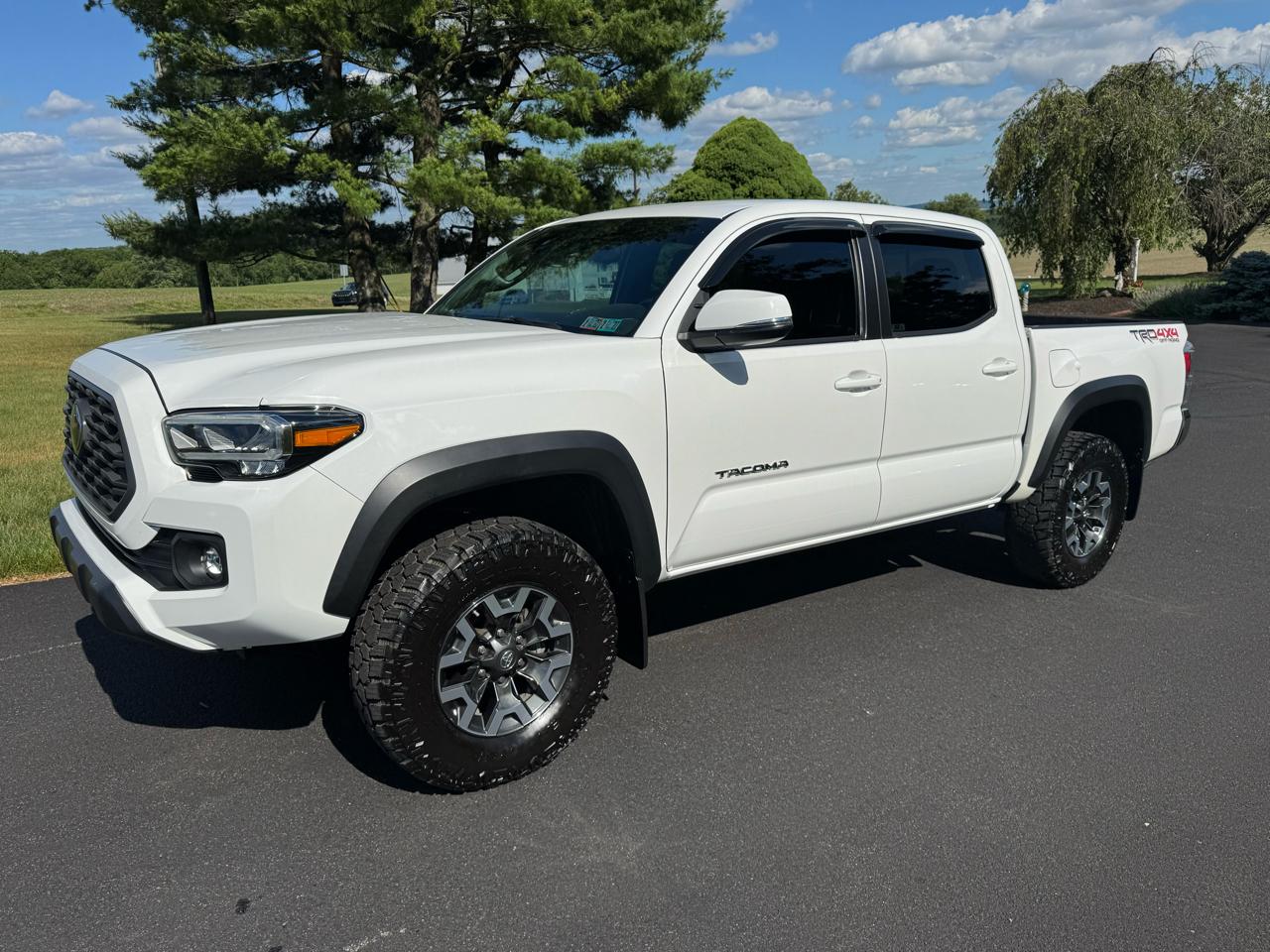 Toyota Tacoma 4WD TRD Off Road Double Cab 5' Bed V6 MT (Natl) 2020