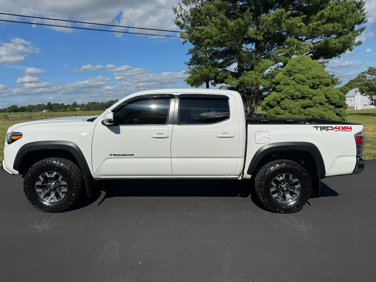 Toyota Tacoma 4WD TRD Off Road Double Cab 5' Bed V6 MT (Natl) 2020