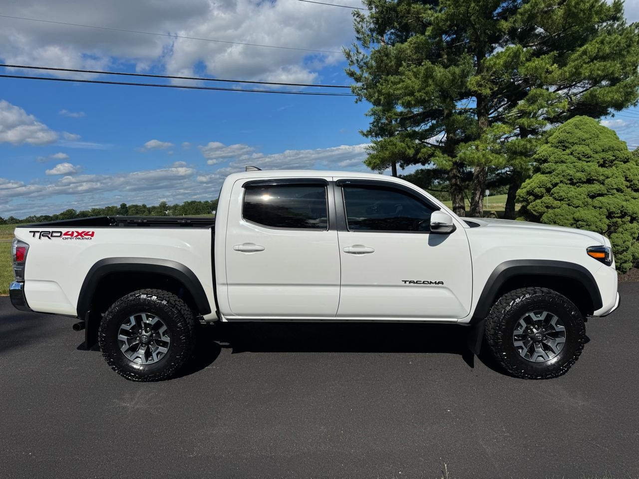 Toyota Tacoma 4WD TRD Off Road Double Cab 5' Bed V6 MT (Natl) 2020