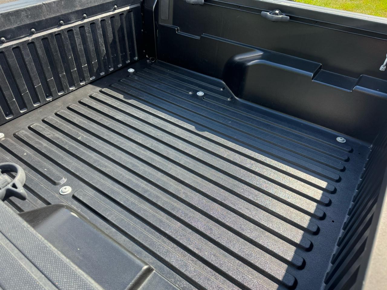 Toyota Tacoma 4WD TRD Off Road Double Cab 5' Bed V6 MT (Natl) 2020