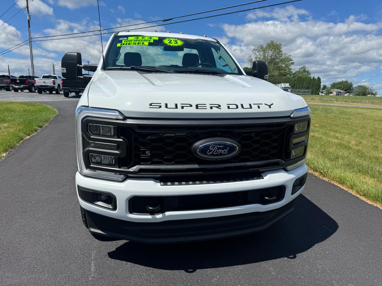 Ford Super Duty F-350 SRW  2023