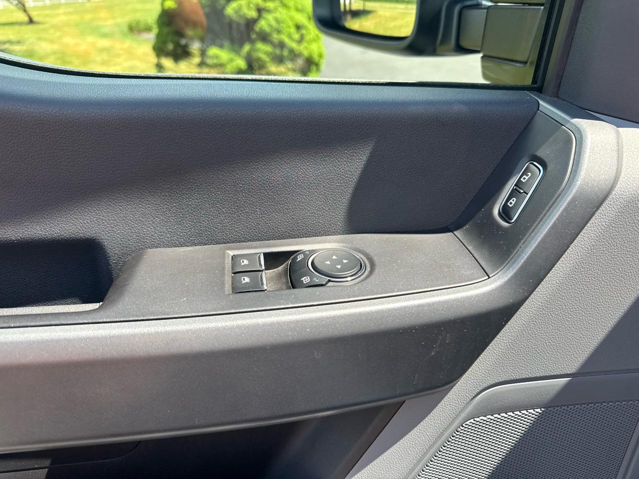 Ford Super Duty F-350 SRW  2023
