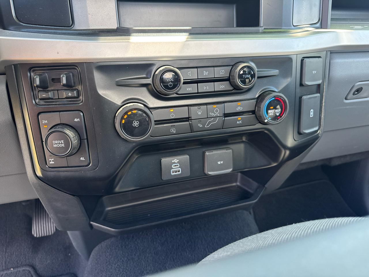 Ford Super Duty F-350 SRW  2023